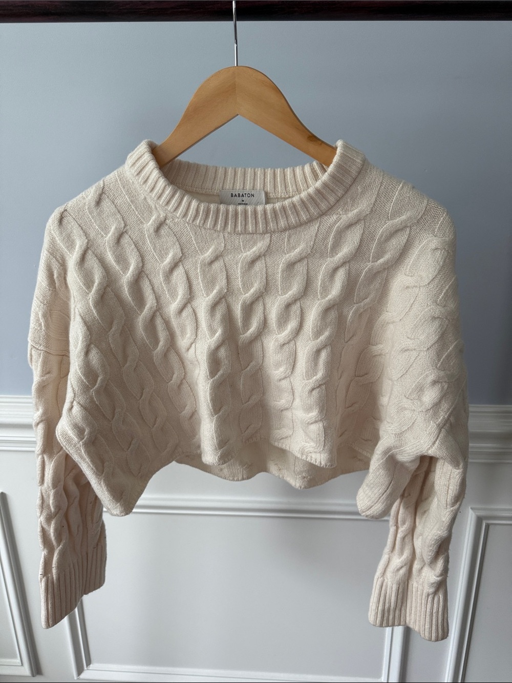 Aritzia Babaton Glory Merino Wool Cropped Cable Knit Pullover Sweater M Medium